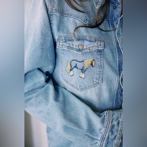 NWT Free People Understated Leather Horsey Denim Shirt. Size Medium - Picture 8 of 11